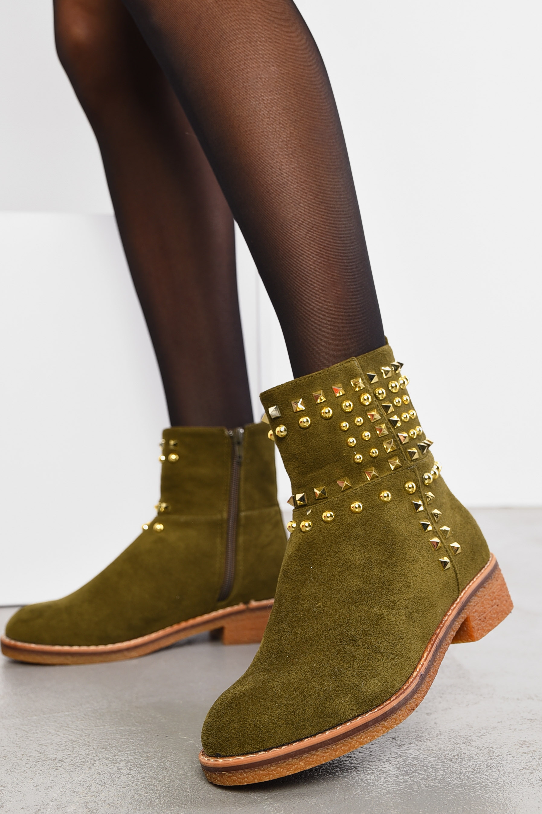 Фото товару Напівчоботи жіночі демісезонні темно-зеленого кольору №1