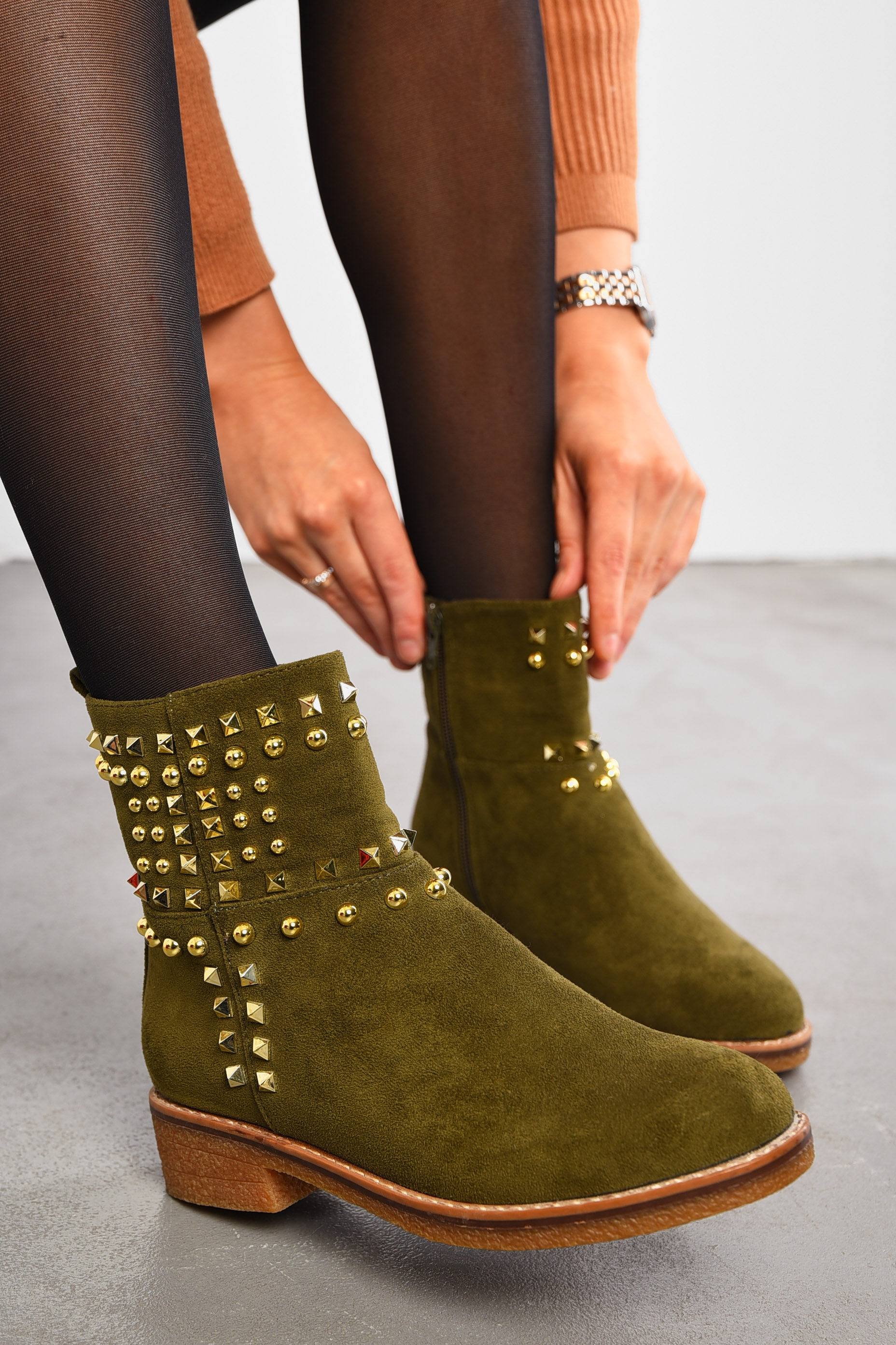 Фото товару Напівчоботи жіночі демісезонні темно-зеленого кольору №2