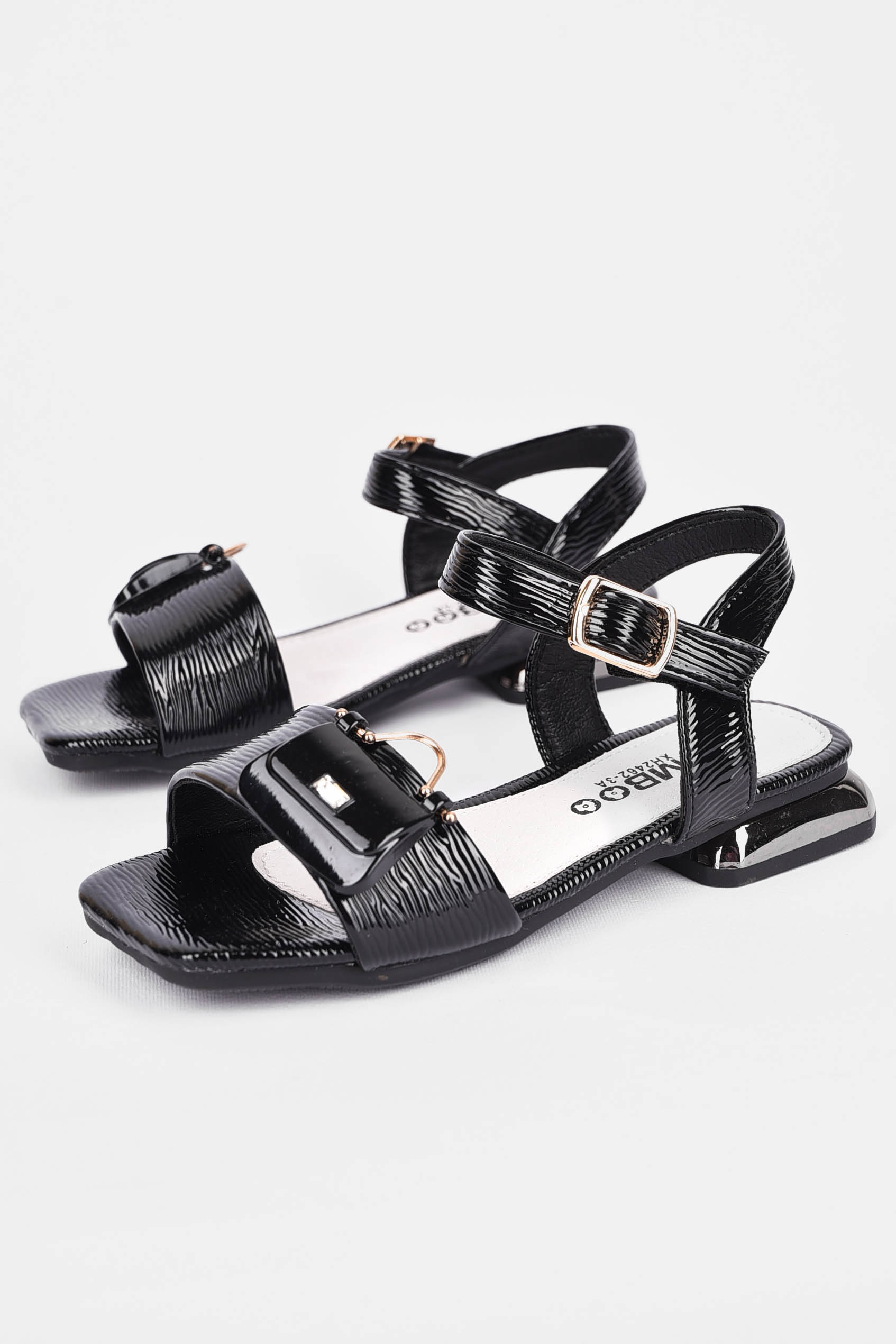 Фото товару Босоніжки дитячі для дівчинки чорного кольору №1