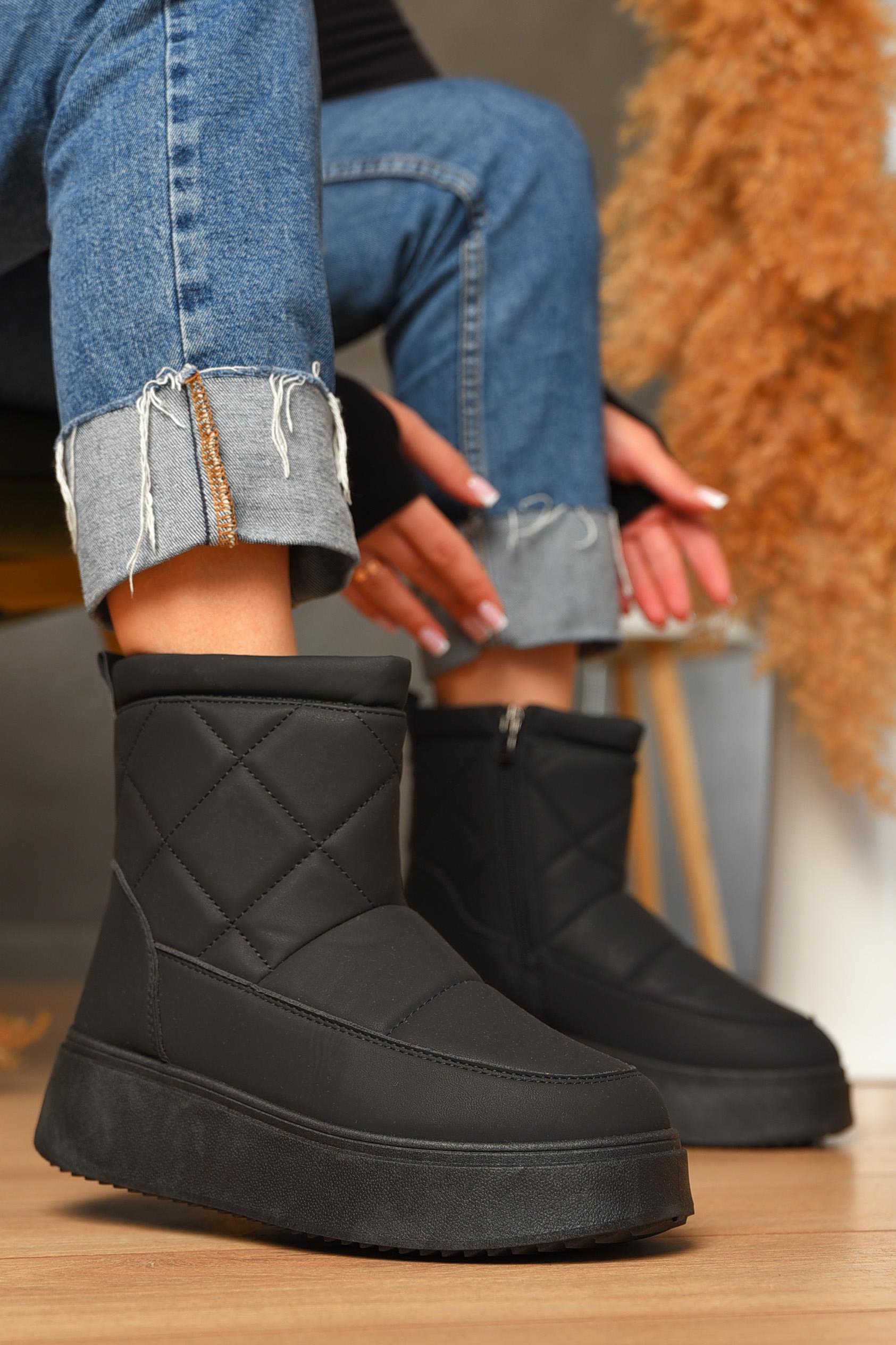 Фото товару Уггі жіночі на хутрі бежевого кольору №3