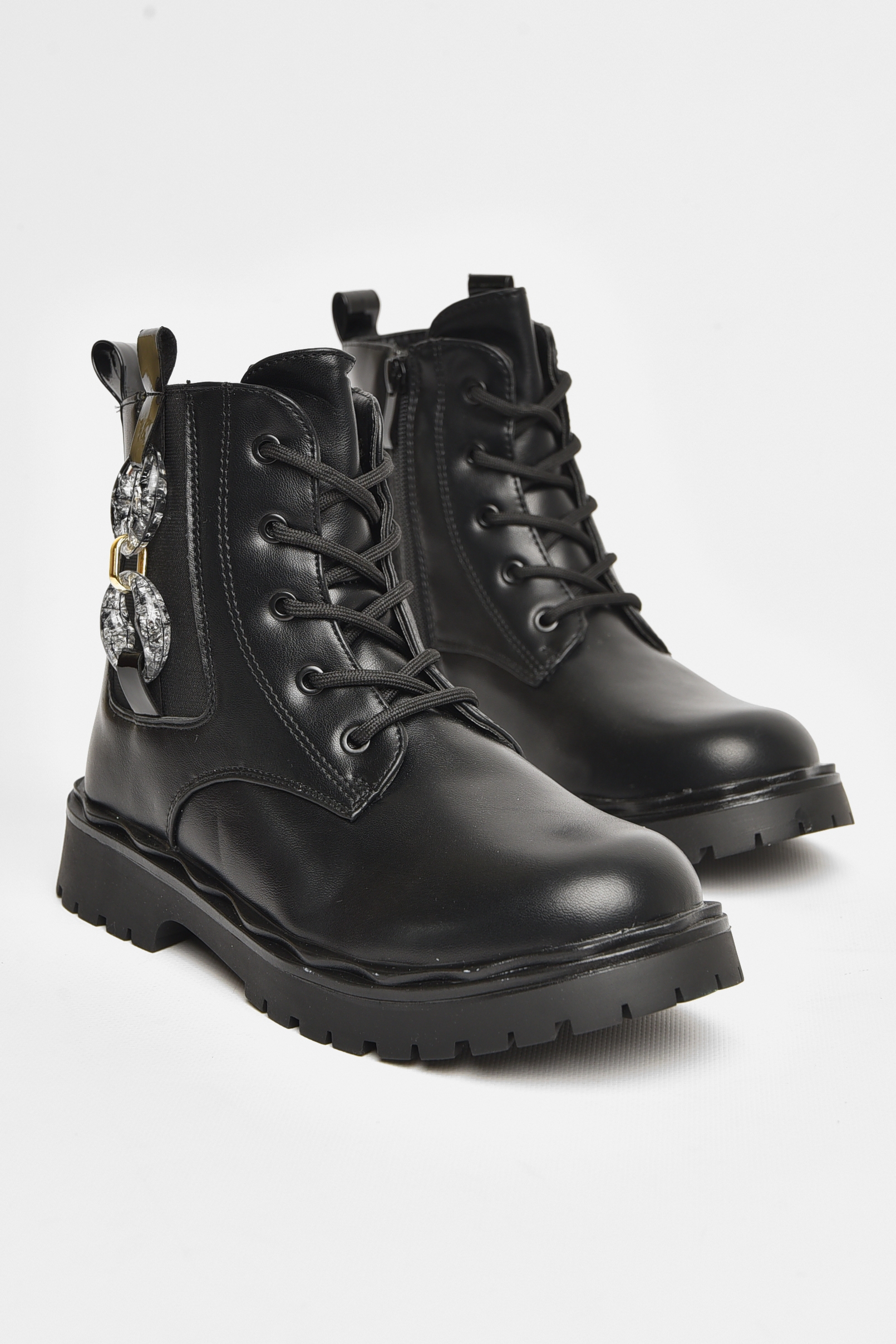 Фото товару Черевики дитячі для дівчинки чорного кольору зимові №1