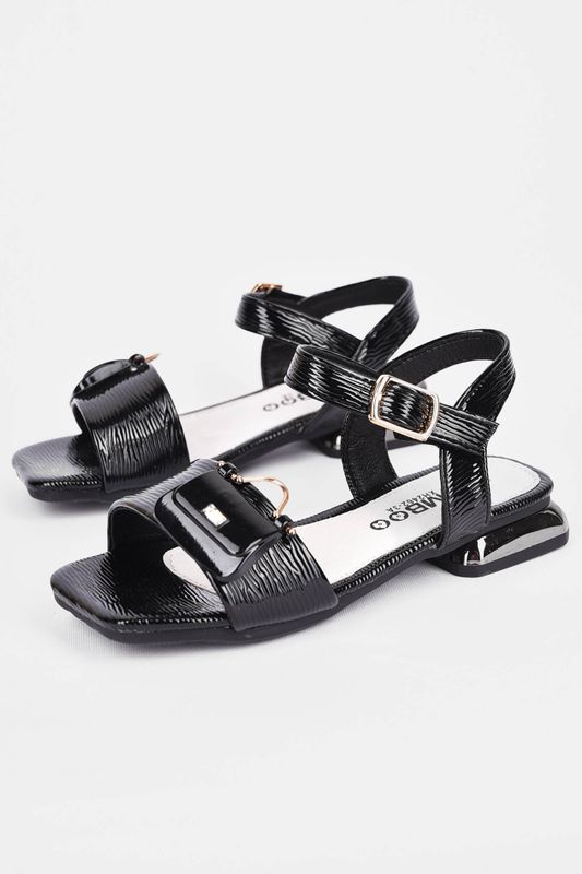 Фото товару Босоніжки дитячі для дівчинки чорного кольору №1 thumbnail