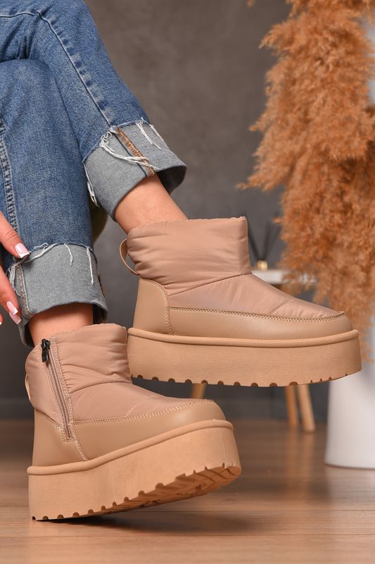 Фото товару Уггі жіночі на хутрі бежевого кольору №1 thumbnail