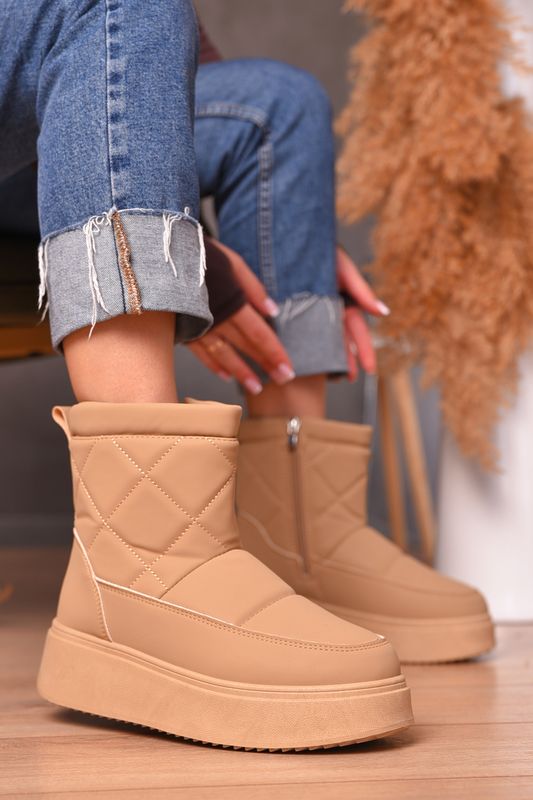 Фото товару Уггі жіночі на хутрі бежевого кольору №3 thumbnail