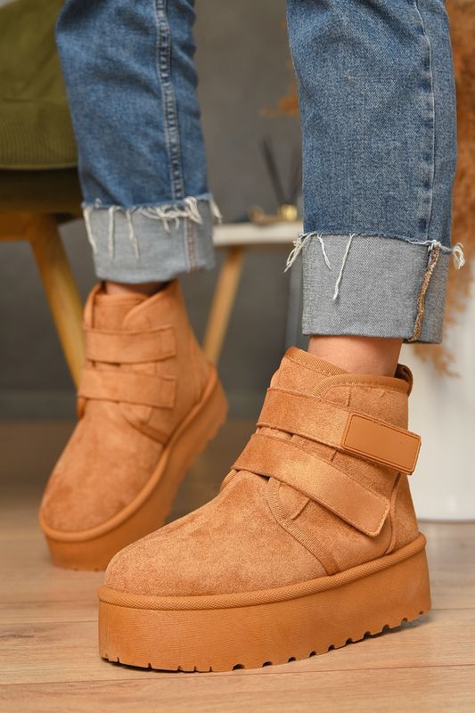 Фото товару Уггі жіночі на хутрі пісочного кольору №2 thumbnail