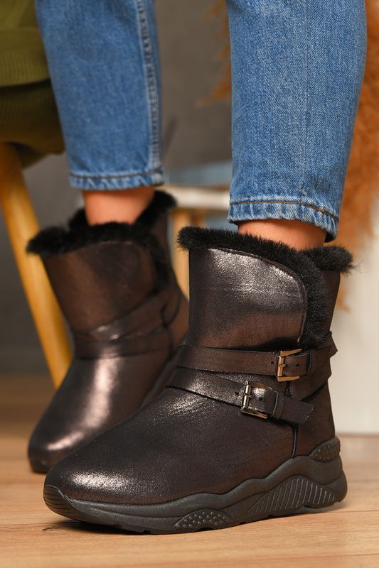 Фото товару Уггі жіночі темно-коричневого кольору на хутрі №2 thumbnail