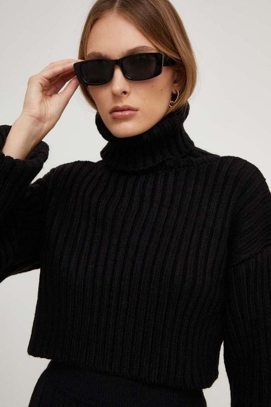 Фото товару Светр жіночий чорного кольору №33 thumbnail