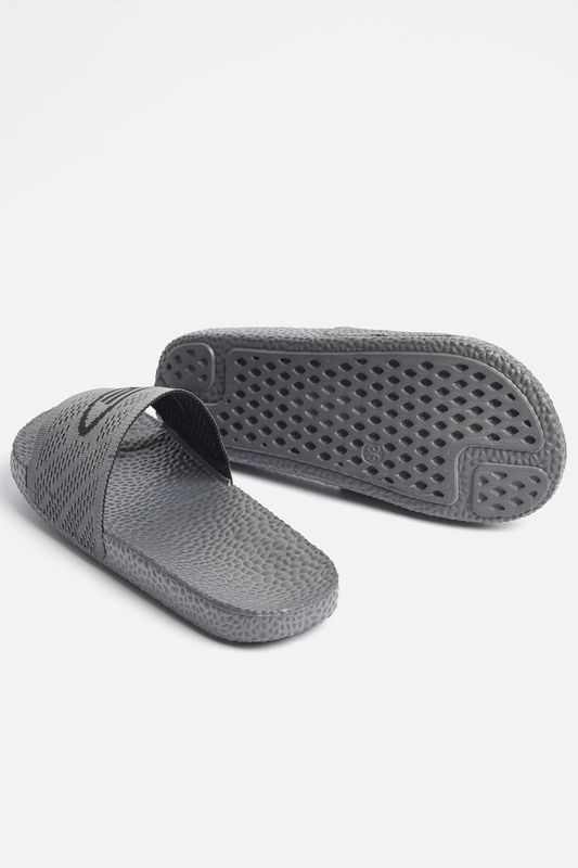 Фото товару Шльопанці підліткові для хлопчика сірого кольору