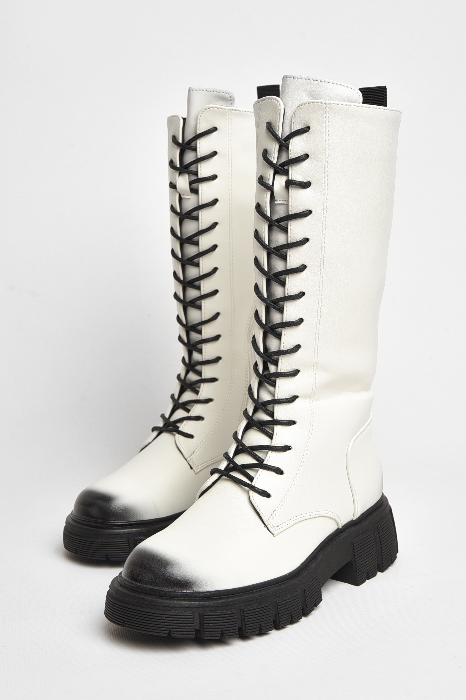 Фото товару Чоботи демісезонні дитячі дівчинка білого кольору №2